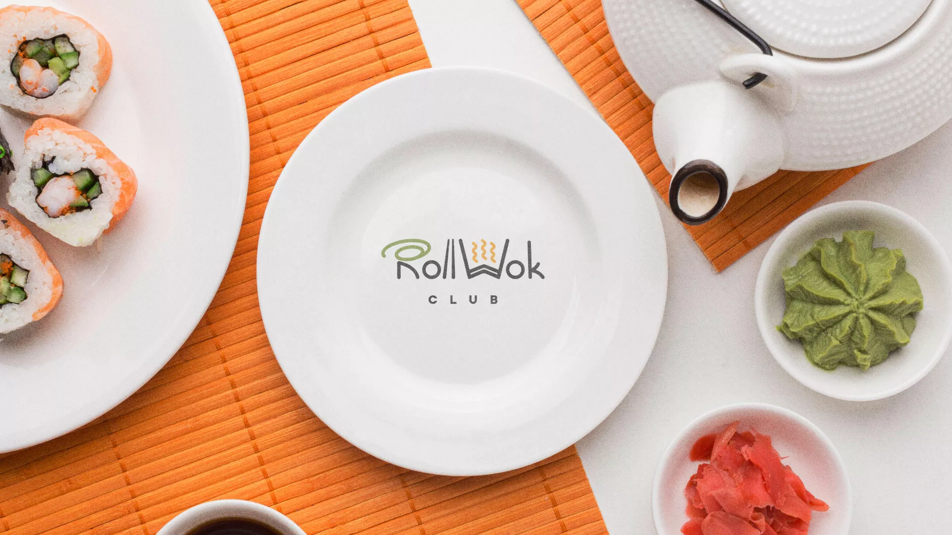 Разработка логотипа и фирменного стиля в Северске для суши-бара «Roll Wok Club»